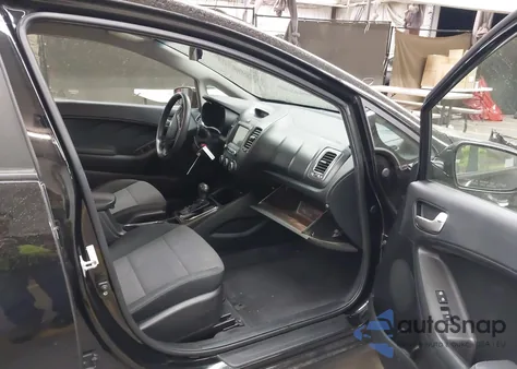 2018 Kia Forte Lx z USA, uszkodzony, nr VIN 3KPFL4A73JE260728